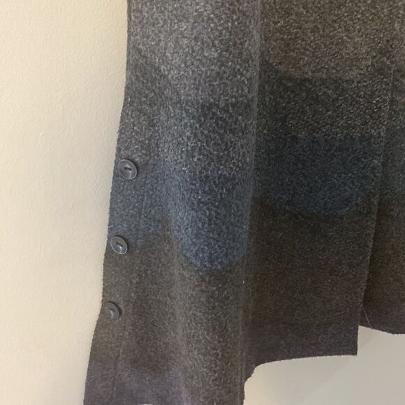 Terra, Black & Gray Sleeveless Sweater Vest w/Button Accents, Size S, EUC - Picture 3 of 8